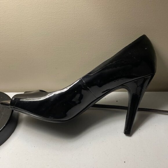 apostrophe Black Open Toe Women's Shoes: Size 8M - Picture 10 of 11